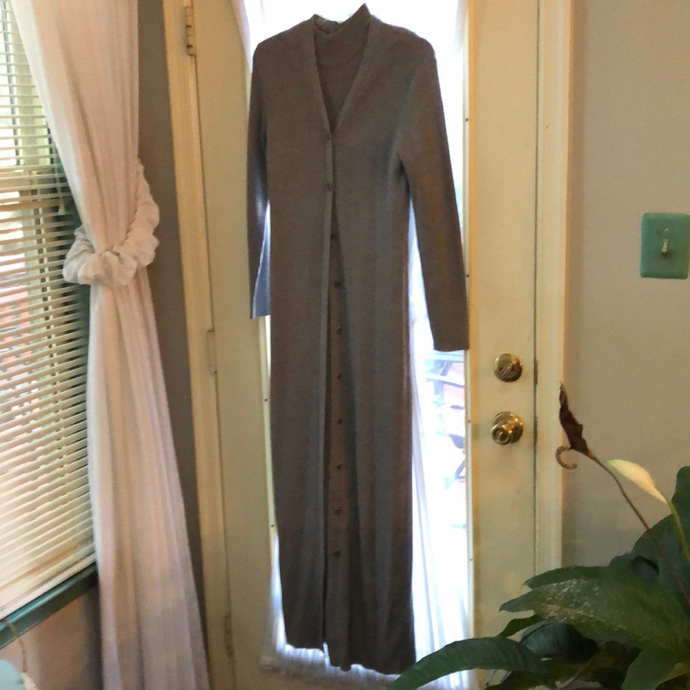 Suit - Picture 3 of 3